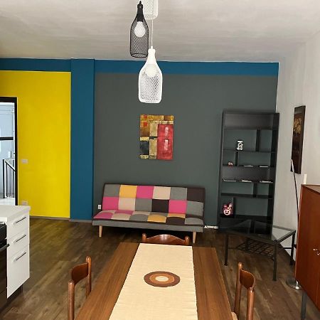 Appartamento Mela Ad Alba, Cuore Delle Langhe Dış mekan fotoğraf