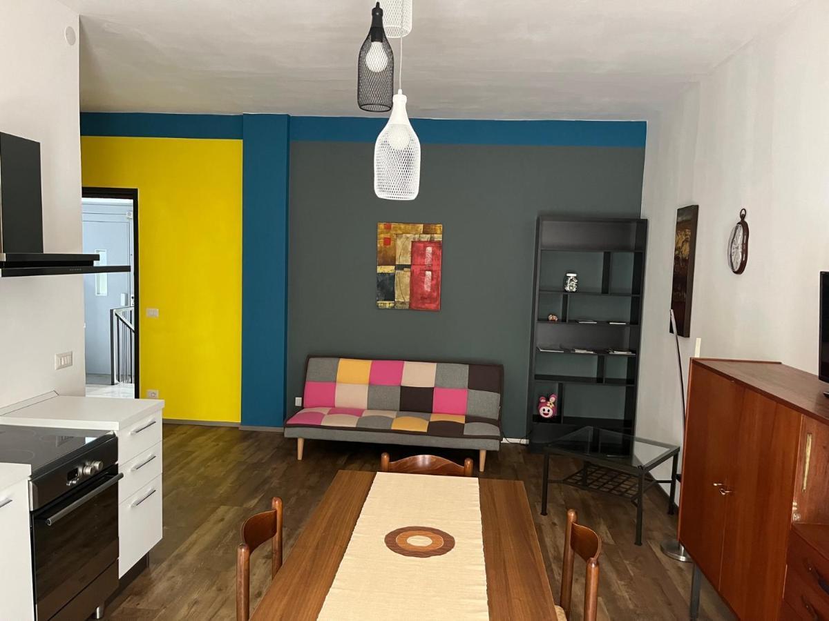 Appartamento Mela Ad Alba, Cuore Delle Langhe Dış mekan fotoğraf