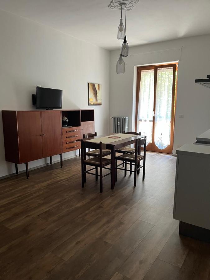 Appartamento Mela Ad Alba, Cuore Delle Langhe Dış mekan fotoğraf